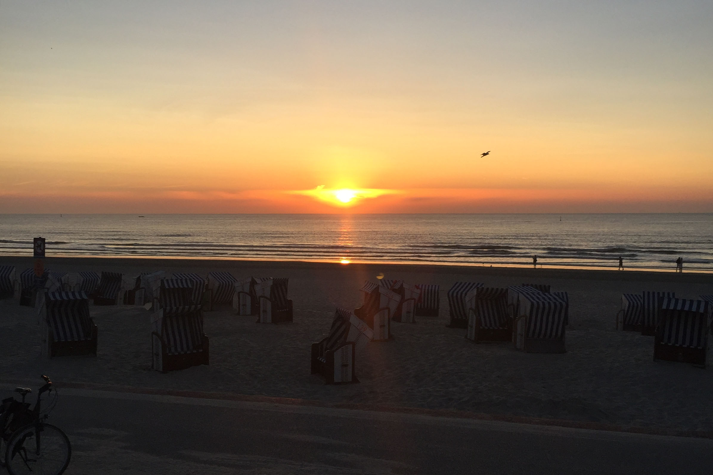 Sonnenuntergang am Strand von Norderney
